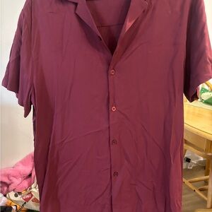 Forever 21 Men's Maroon Casual Button Down Shirt
